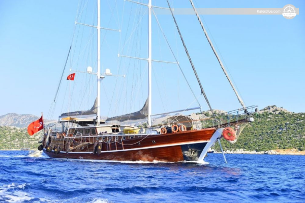 Luxusní 8-kajutová gulet Charter v Yalikavaku, Turecko